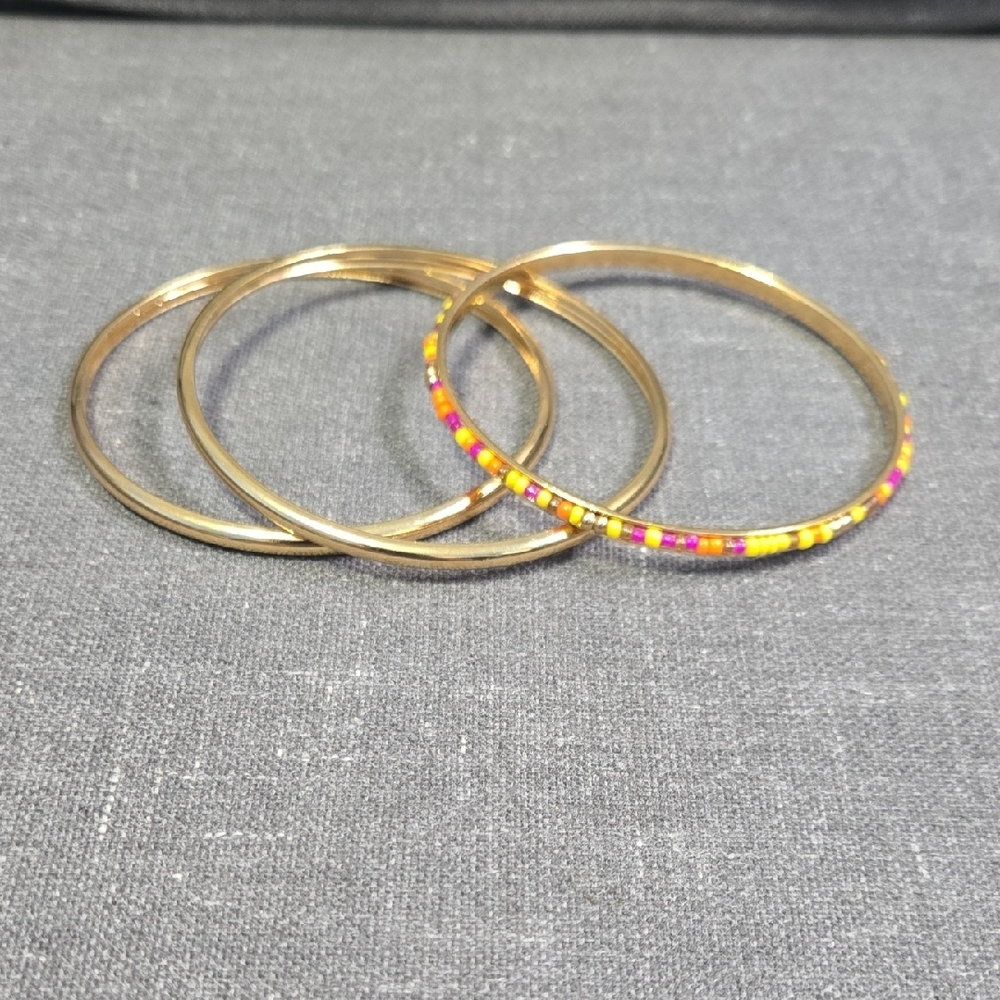 Gold Tone Bangle Bracelets Set (3 total, 1‎ beaded)